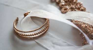 Surging gold prices hit India's retail jewellery sales