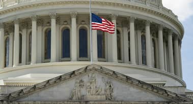 Riscul de recesiune din SUA crește la 35% în 2025, pe măsură ce tarifele lui Trump remodelează comerțul global, spune Pimco