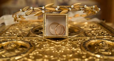 Gold's bullish momentum likely to remain intact, say experts