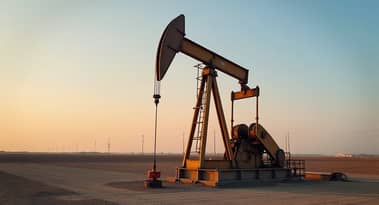 Crude oil price analysis: Persistent risk aversion shapes short-term trend