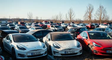 Tesla stock up around 2.5%: what's driving the EV major higher