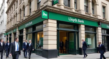 Lloyds in advanced talks to acquire fintech firm Curve for £120M: report