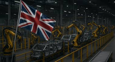 التصنيع في المملكة المتحدة ينخفض إلى أدنى مستوى له في ستة أشهر حيث أدى إغلاق JLR إلى تعطيل سلاسل التوريد