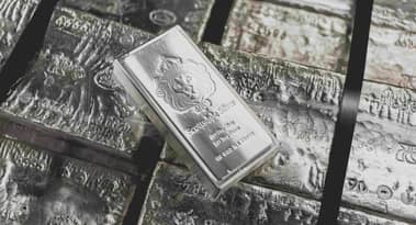 Silver set for weekly loss as Middle East tensions fuel inflation