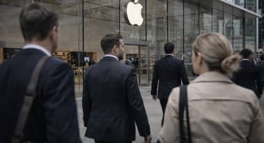 Apple stock: is smart money quietly walking away from AAPL?