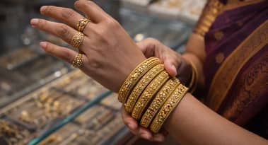 Commodity wrap: gold slips over 1% on firm dollar