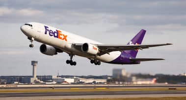 Análisis del precio de las acciones de FedEx antes de resultados: ¿comprar o vender?