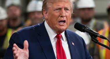 Trump subirá los aranceles a autos de la UE al 25% mientras resurgen tensiones comerciales