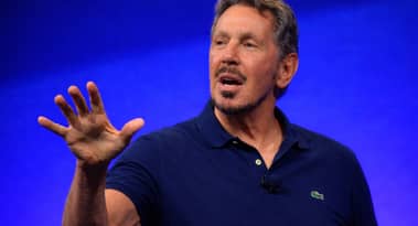 Why Oracle stock is down around 3% today