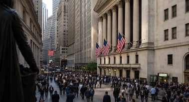 VOO ETF gains $51B, eyes $1 trillion as SPY and IVV lose billions