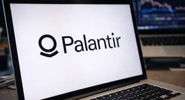 L'avantage IA de Palantir brille, mais sa valorisation stratosphérique est-elle un risque ?