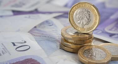 Sterling edges higher ahead of Bank of England rate decision