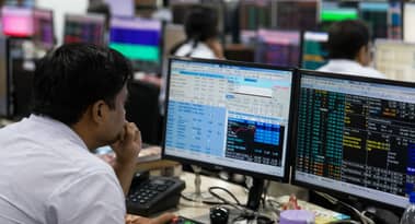 Foreign investors pull back as FX curbs hit Indian bonds, equities