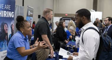 US jobless claims rise to 214,000 as labour market remains broadly stable