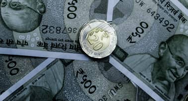 Iran ceasefire bolsters rupee as India's RBI prepares to hold rates