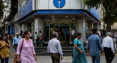 SBI stock falls 4% after profit miss and Iran war warning shakes investors