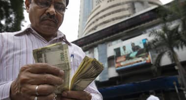 Indian rupee under pressure as oil rally sparks fresh lows