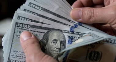 Dollar index hits five-week high as Fed bets rise