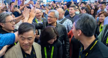 Nvidia stock remains wobbly after earnings: buy, sell or hold?