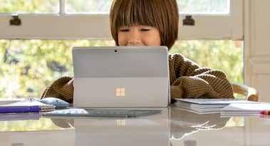 Η μετοχή της Microsoft συνεχίζει την άνοδο — αναλυτές παραμένουν αισιόδοξοι