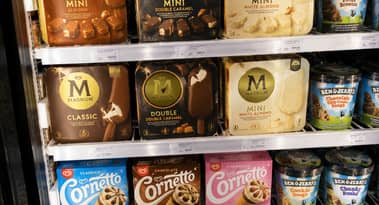 Akcie Magnum Ice Cream stouply o 18 % po zprávě o zájmu fondů private equity