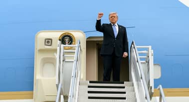 US stocks hit new highs as Trump signals decision on Iran deal nears
