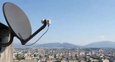 Analyst: owning SpaceX stock via this telecom name is an 'attractive proposition'