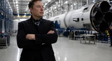 Elon Musk devine primul trilionar din lume după listarea SpaceX