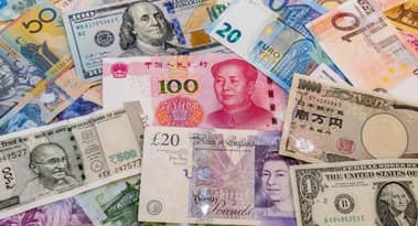 Global markets remain under pressure as tech selloff weighs on investor sentiment