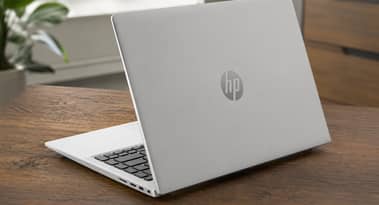 HPE vola 36%: boom dei server AI spinge trimestre record, outlook rivisto