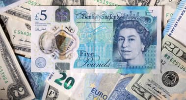 Pound edges higher as markets assess UK finance minister outlook