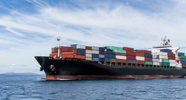 هبوط سهم ZIM بسبب عقبة تنظيمية كبرى أمام استحواذ Hapag-Lloyd