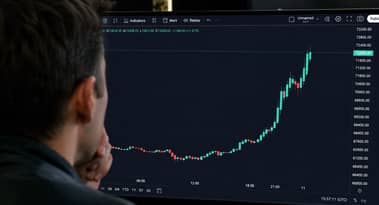 Bitcoin dubbed 'one of the best hedges you can find' - again