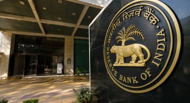 RBI lascia il tasso repo al 5.25% mentre i prezzi del petrolio volatili offuscano le prospettive d'inflazione
