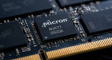 لماذا ترتفع أسهم Micron وSK Hynix اليوم بعد أرباح CoreWeave وSuper Micro؟