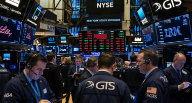 صندوق SCHD يصل إلى مستوى قياسي — لماذا DIVB خيار شراء أفضل