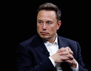 Elon Musk verso lo status di trilionario mentre le azioni SpaceX volano