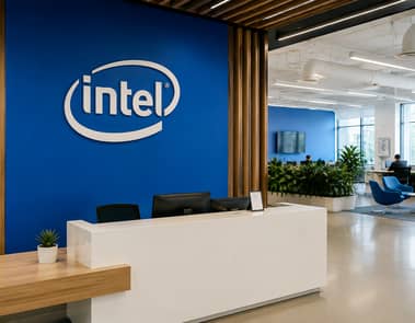 لماذا تتراجع أسهم Intel و AMD بما يصل إلى 7% اليوم؟